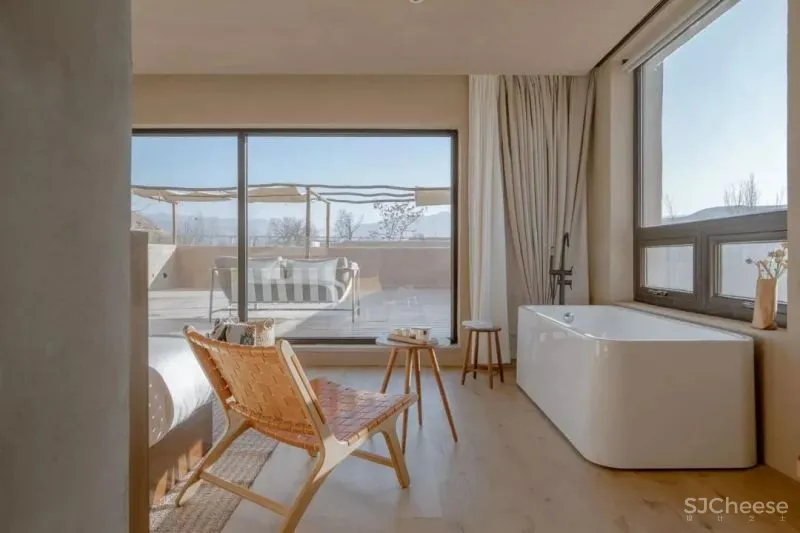 被《跑男》取景的中国小摩洛哥,还是个大佬云集的民宿集群,去年我就抢先打卡了!