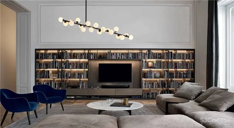 电视墙已经OUT了，现在都这么放电视！