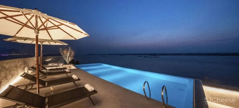 长江边上的艺术酒店 以游轮为主题的乐享空间