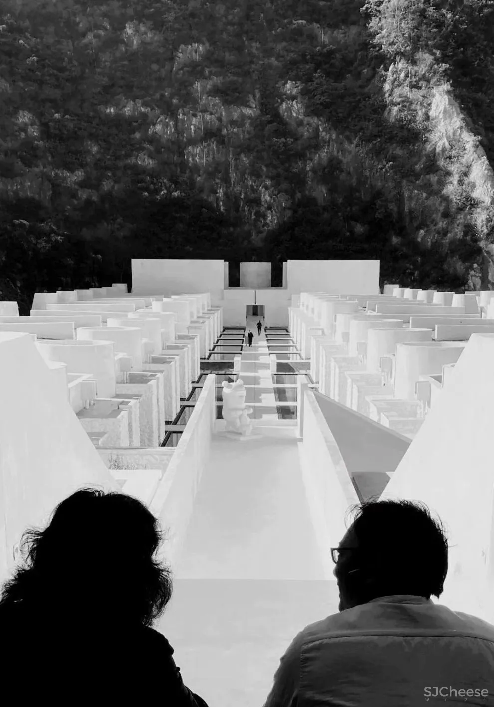 汤山云夕博物纪—矿坑石料雕琢的美学空间,是酒店也是美术馆