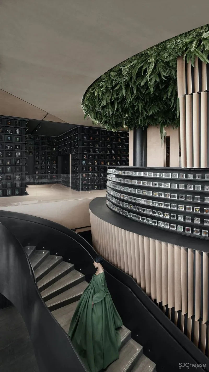 关联以空间的「解构性」和「抽象性」 构序「超现实的界面」