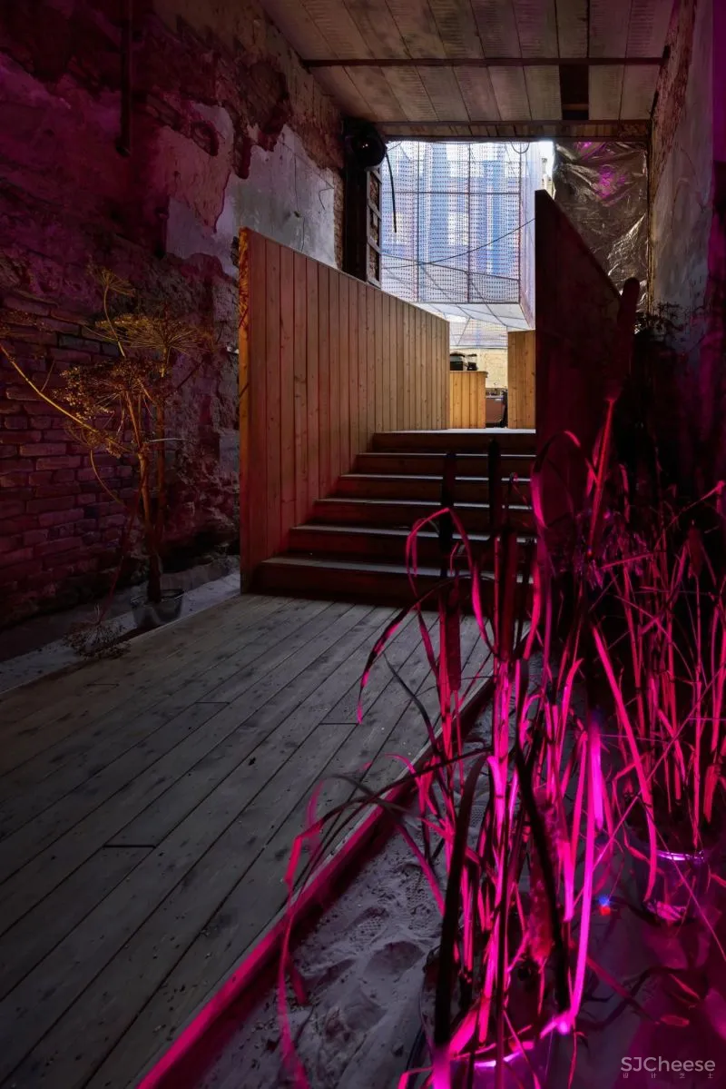 DA bureau丨圣彼得堡从“废墟”中生长出的建筑庭院