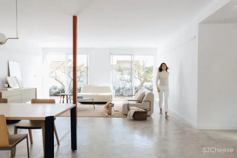 西班牙极简住宅,灯带设计,太高级了!