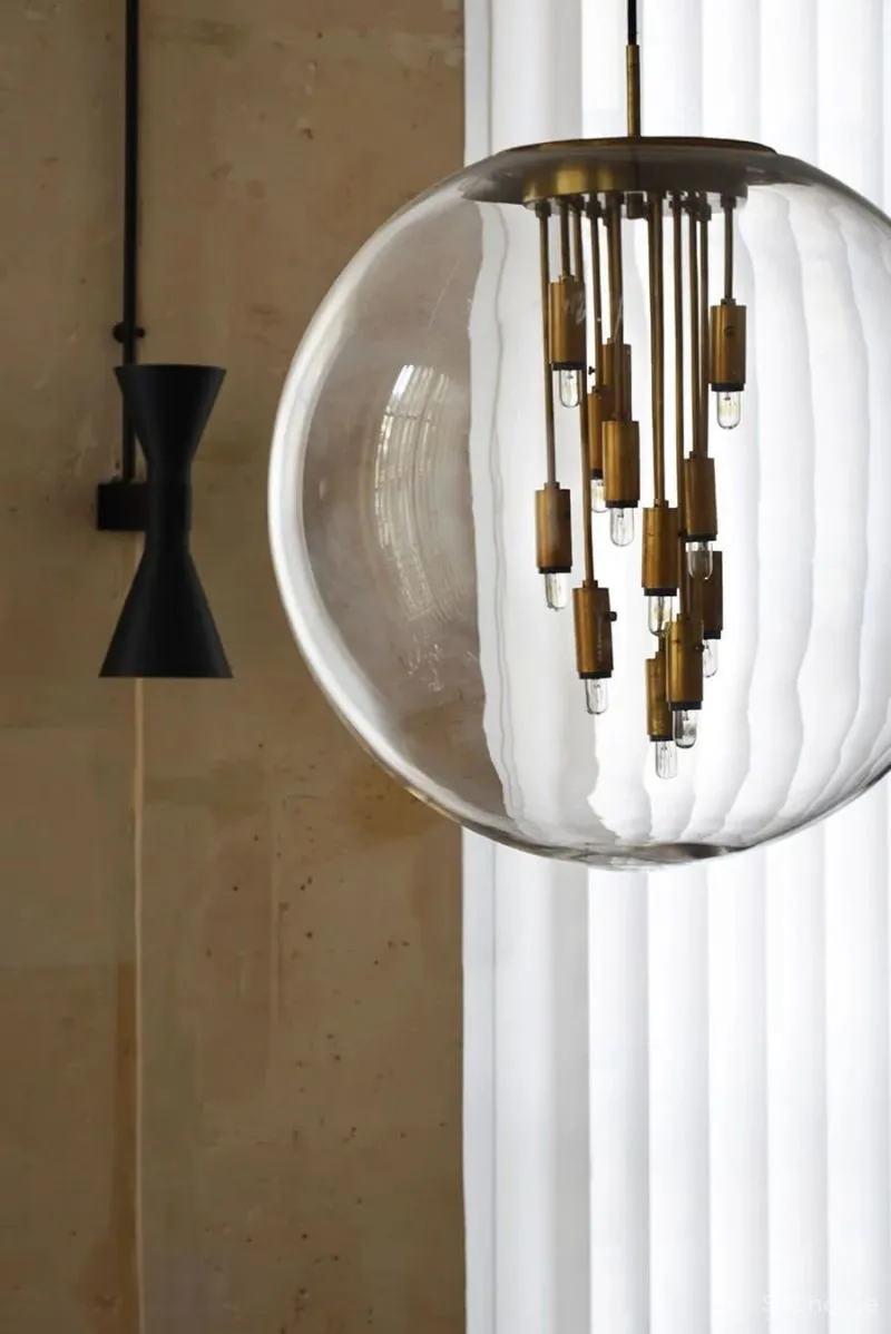 这房子300年了,重装之后发挥着法式的浪漫与优雅