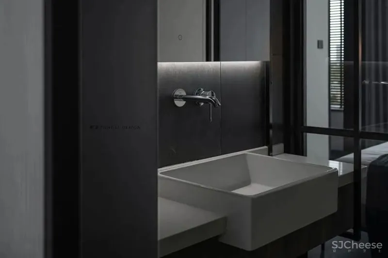 简约黑白灰,LDK一体化设计,含小花园的轻工业之家 桐里空间设计