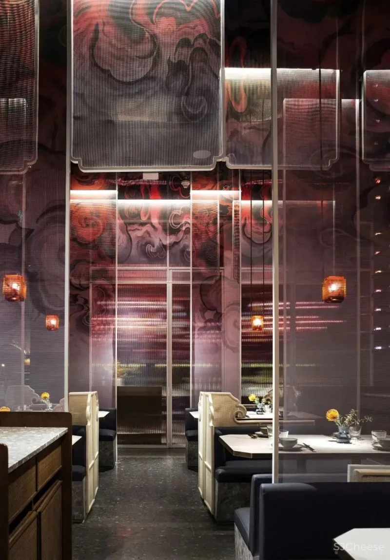 取其色彩变换之妙,麻六记国贸首店