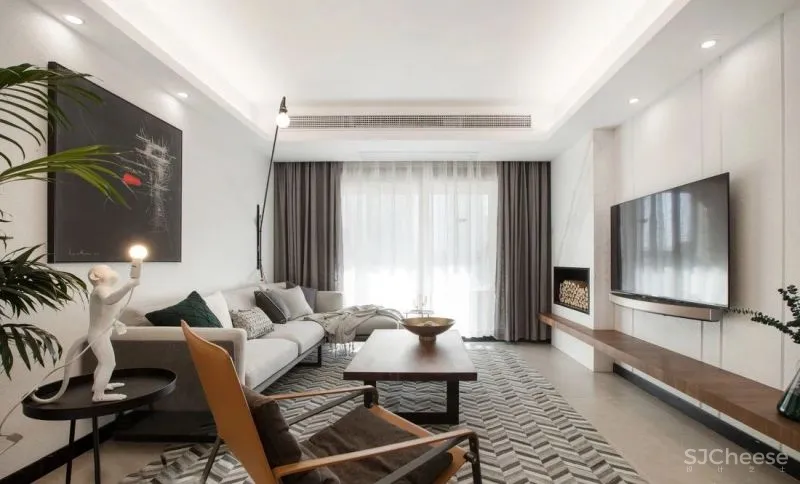 电视墙已经OUT了，现在都这么放电视！