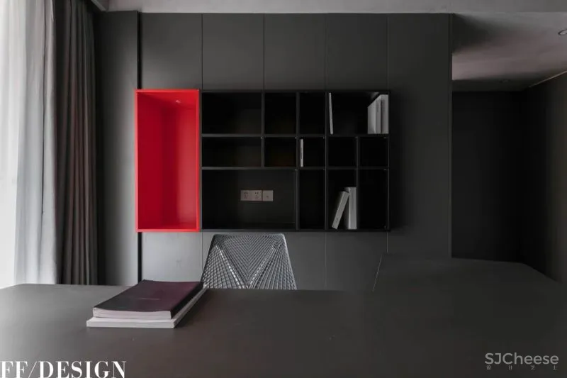 骚动的红 | 明而暖的独居空间