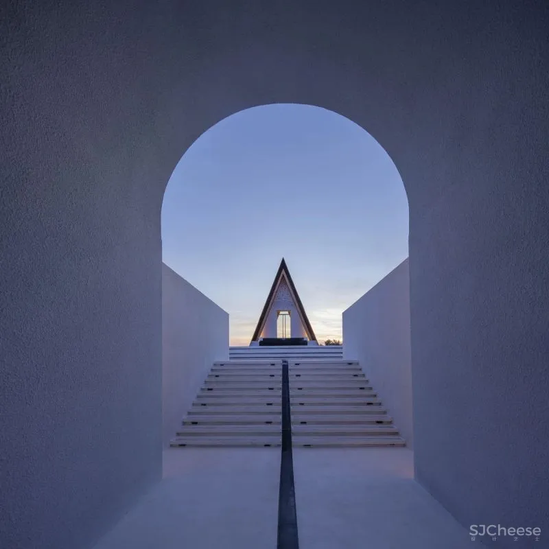 海天之间,刹那即永恒——三亚保利浅海时光里追光礼堂 联创设计