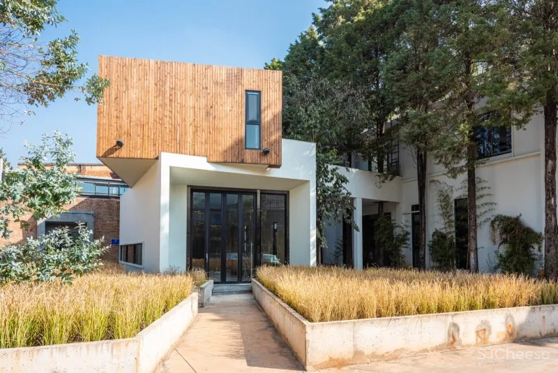 长空创作办公楼:工作与农耕共生 / 长空创作