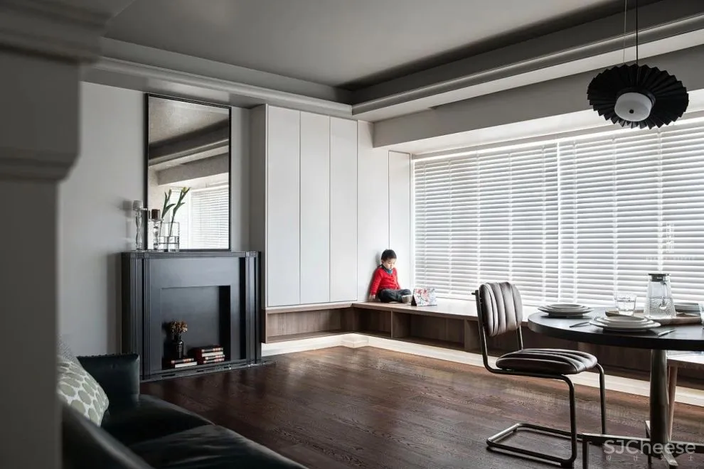 “大众脸”翻身成小区最靓的宅 墨菲设计