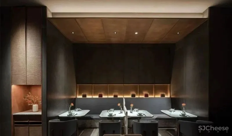 取其色彩变换之妙,麻六记国贸首店