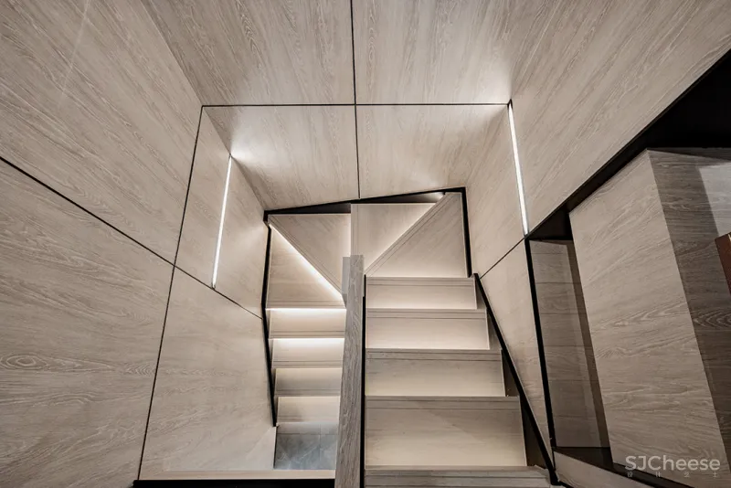 68㎡复式小公寓，简约时尚，精致生活！