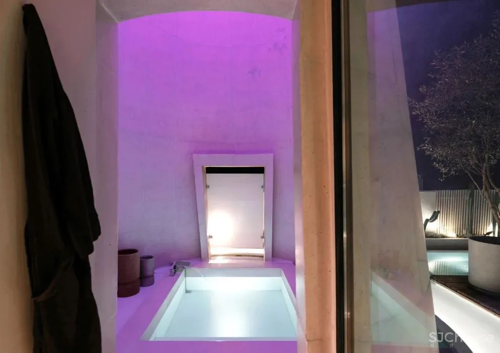 汤山云夕博物纪—矿坑石料雕琢的美学空间,是酒店也是美术馆