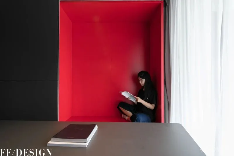 骚动的红 | 明而暖的独居空间