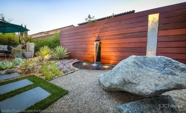 院子虽小，却可以别有温情