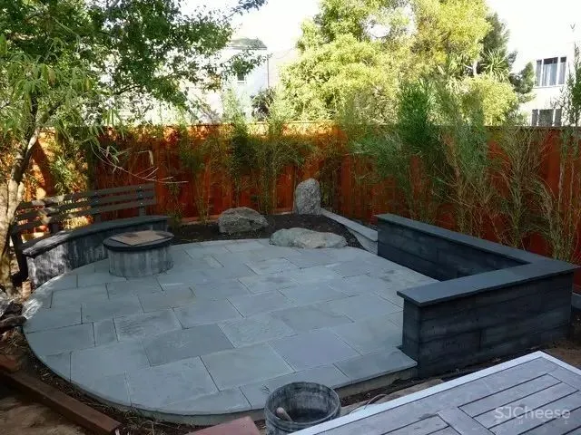 院子虽小，却可以别有温情