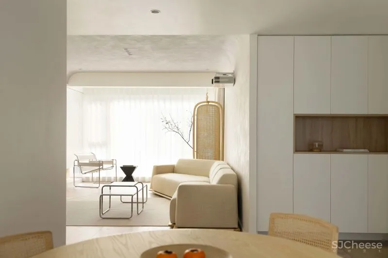 原木与奶白,116㎡极简空间的雅致静谧|无见设计