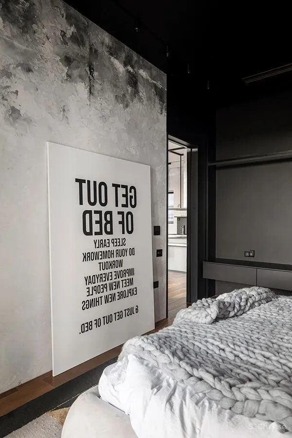 三间小公寓拼成136平大宅,时髦得不像话,人和猫都安逸!