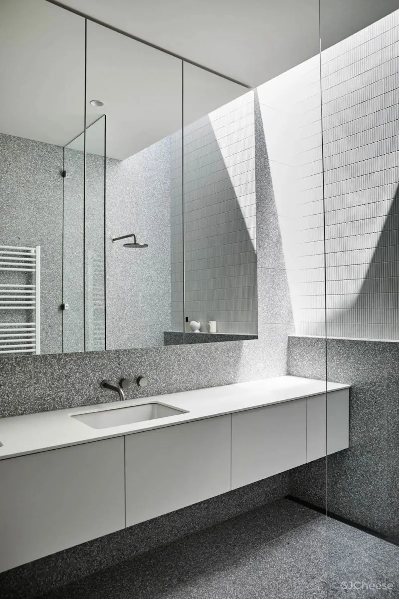 Tom Robertson 非凡的质感