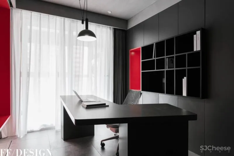 骚动的红 | 明而暖的独居空间