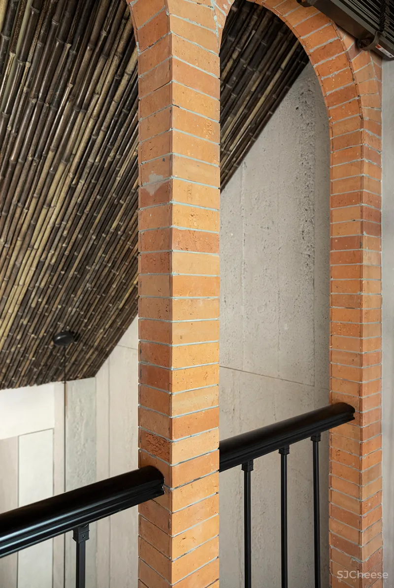 90后设计师改造自己的家,奇葩户型变别墅!