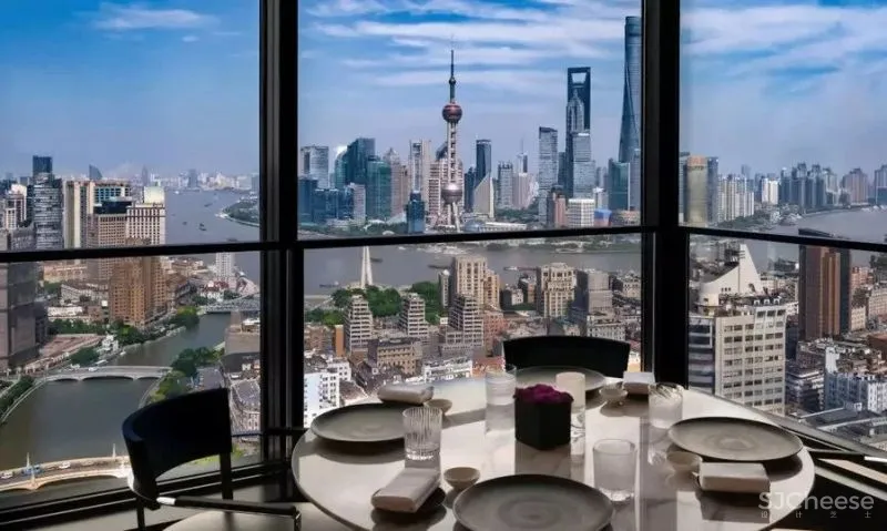 地标性的奢侈品跨界酒店-万众瞩目的宝格丽Bulgari酒店