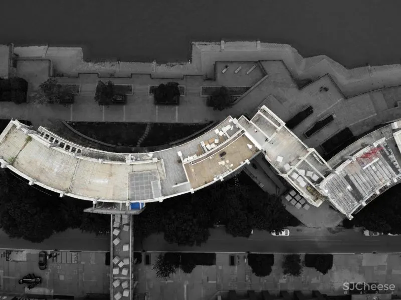 长江边上的艺术酒店 以游轮为主题的乐享空间