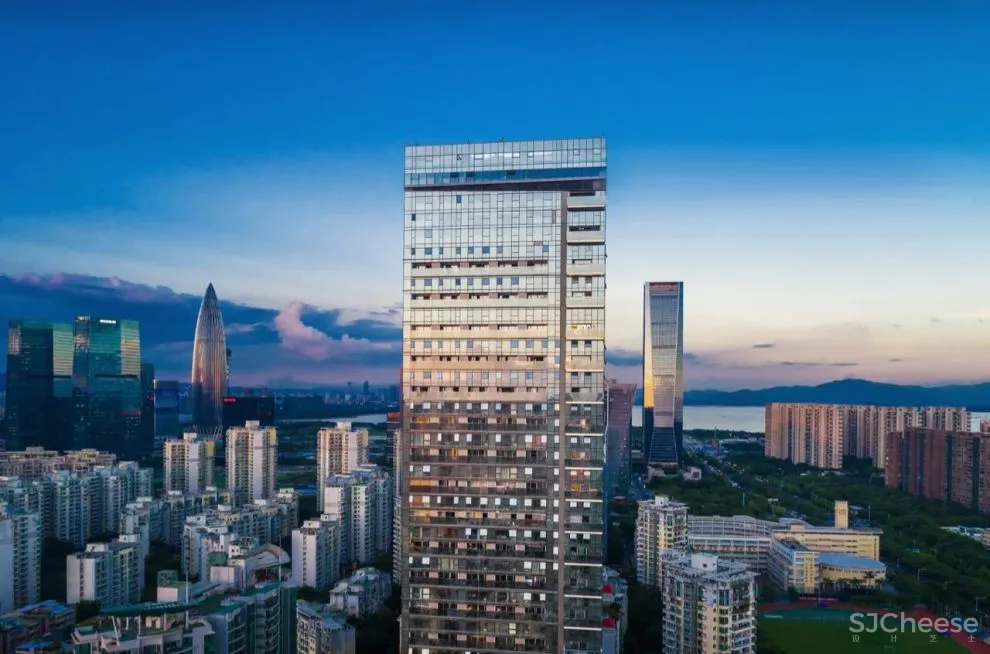 深圳最高全复式住宅楼,4个样板房公开,还有二手豪车店拿下吉尼斯记录!