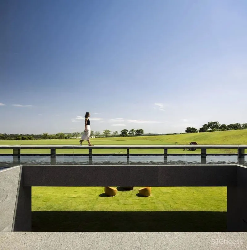 尊重自然，让建筑退让 Jacobsen