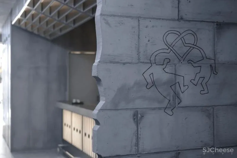 小空间内的未来聚集地 onnnnnne more酒吧