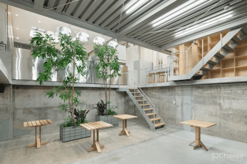 叫板星巴克!日本“网红”设计师,把老厂房改造成咖啡馆,价值47亿,吸引千万人打卡!