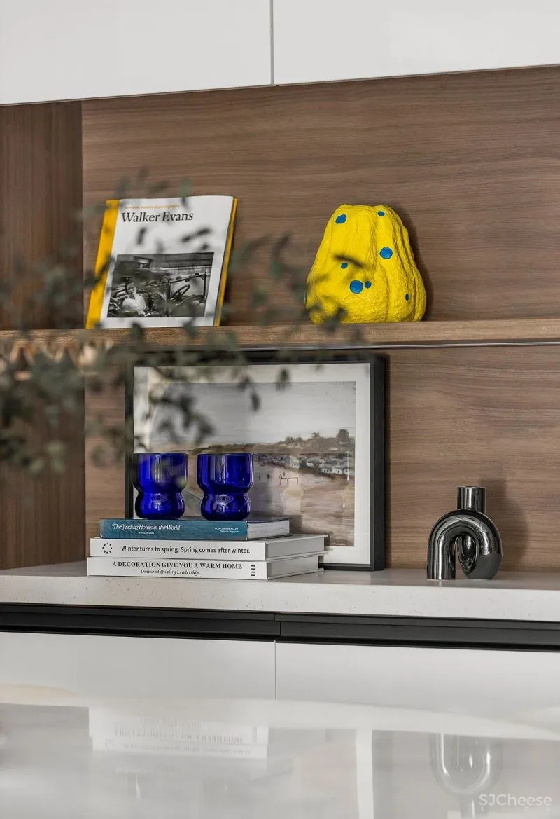 EVD廿象设计:精巧宅居,红绿蓝交迭构建家的理想色!