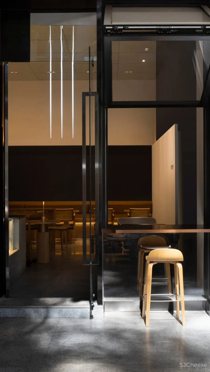 故事空间新作 | 城市狩猎者BLUE WOLF