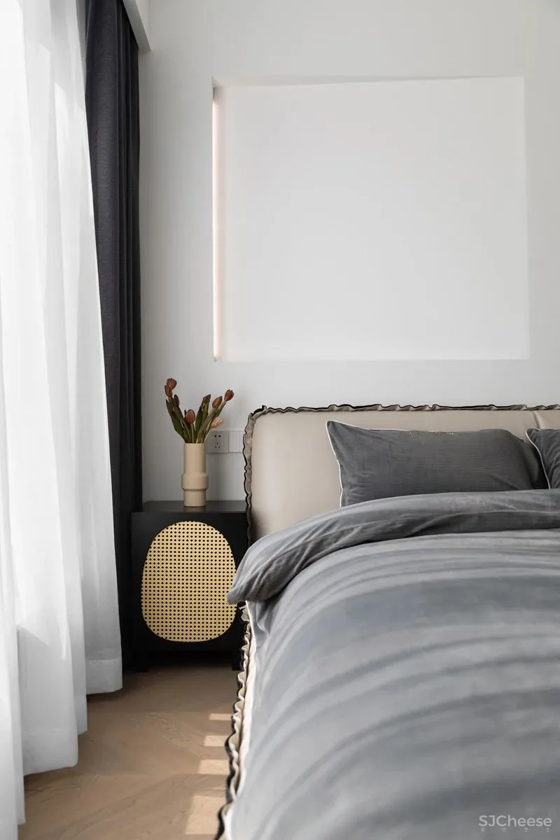 现代公寓:两人两犬,生活不限定 菲拉设计