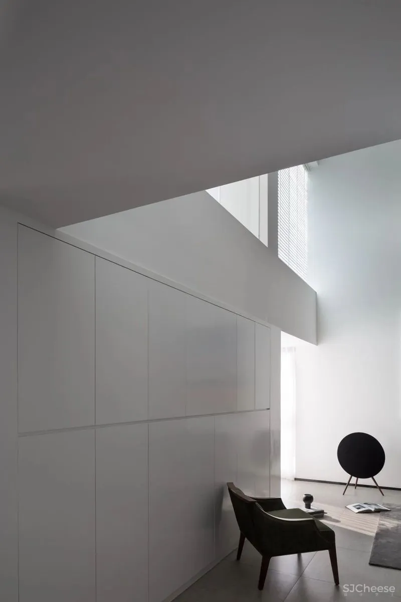 极简私宅，细节与实用性兼备