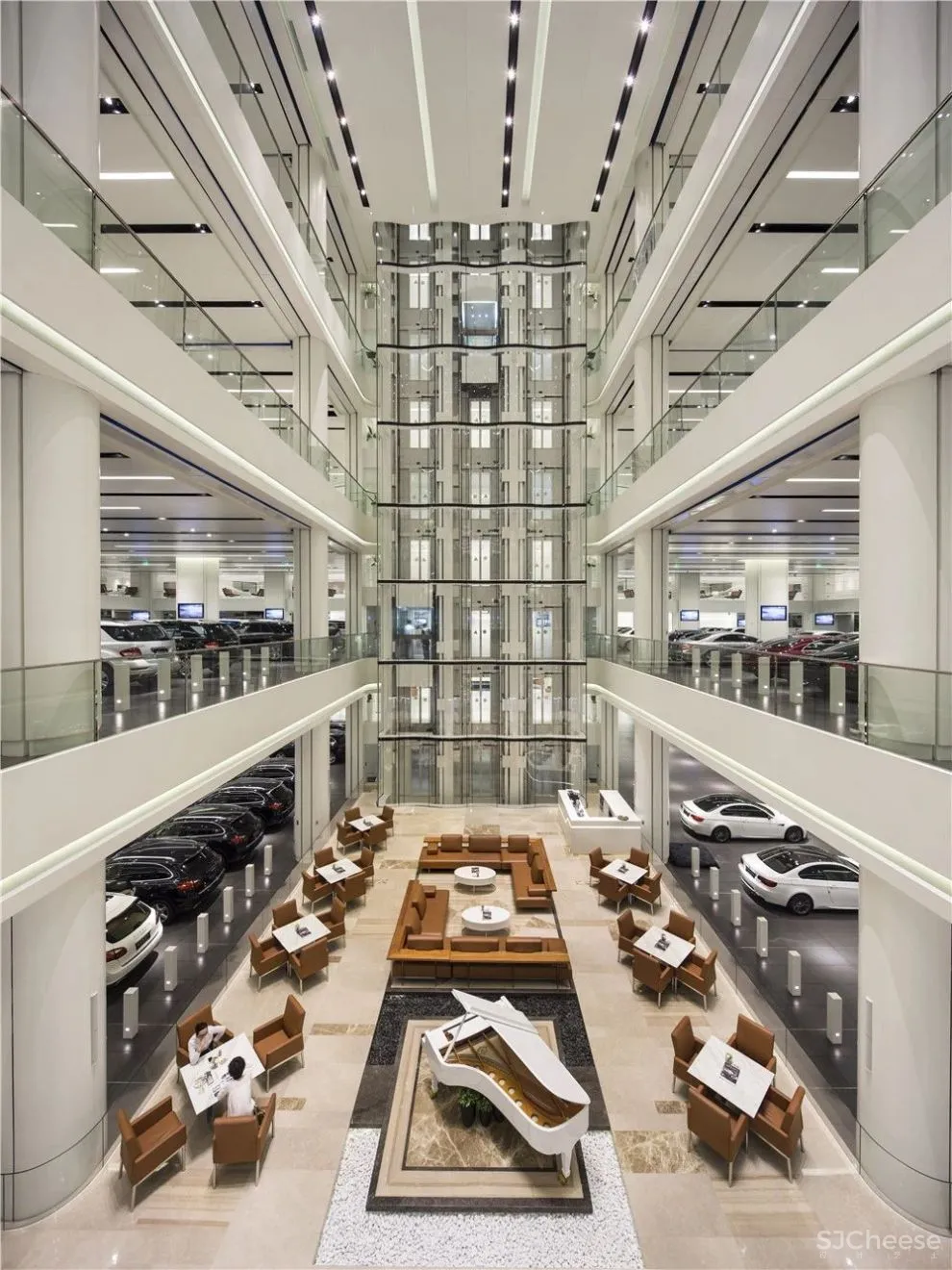 深圳最高全复式住宅楼,4个样板房公开,还有二手豪车店拿下吉尼斯记录!