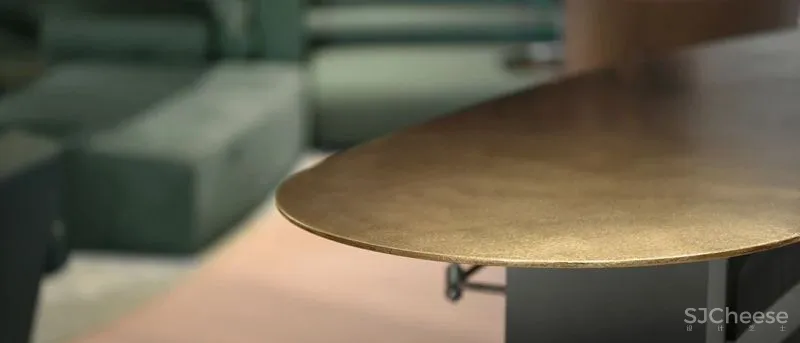 关联以空间的「解构性」和「抽象性」 构序「超现实的界面」