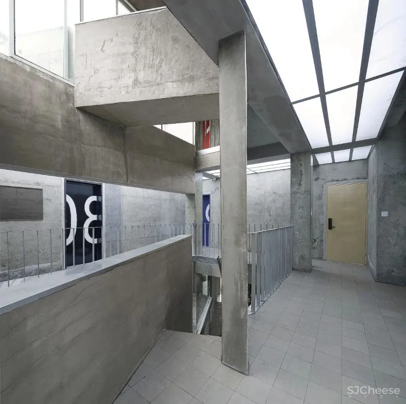 Shuang Han COLOUR Hotel丨“四季花海”,试图打破原有的循环