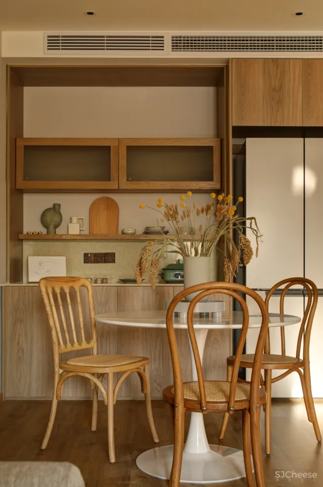 不是所有的原木风都叫MUJI,这个104㎡更耐看