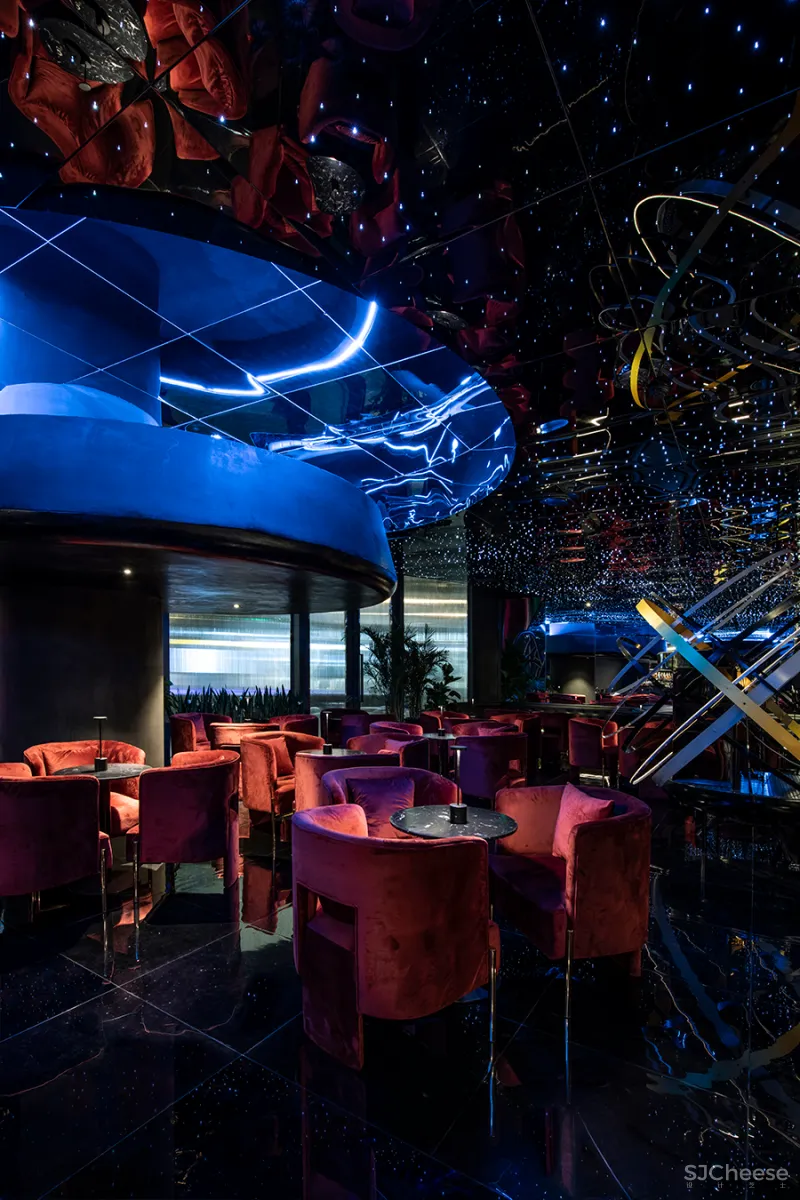 邵龙 • 在木星酒吧|不甘寂寞的宇宙星空,感性与理性的交替共振