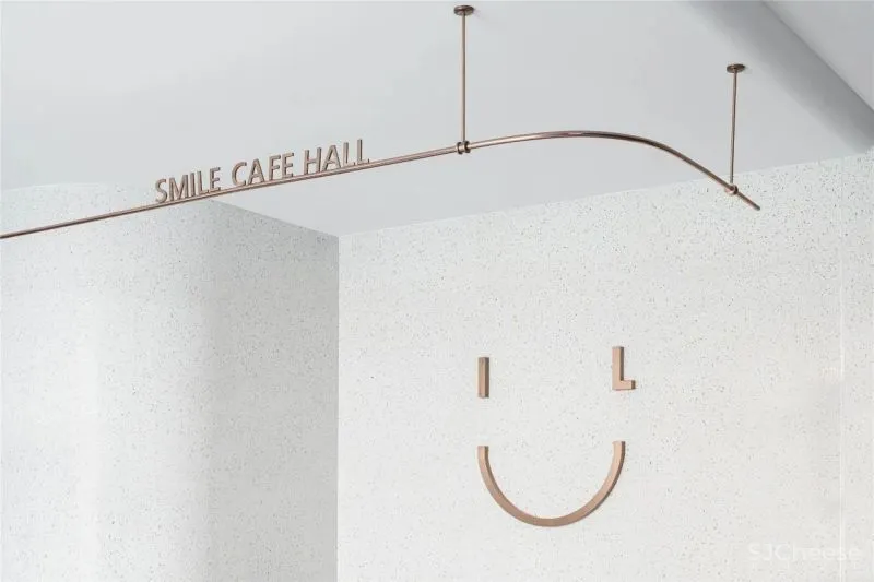 旭辉 x S.U.N 这个咖啡吧看起来不错，等等、他们好像还卖房子