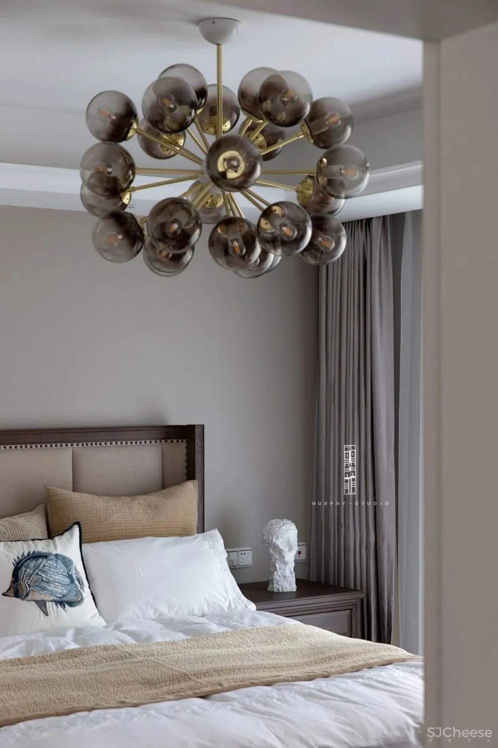 “大众脸”翻身成小区最靓的宅 墨菲设计