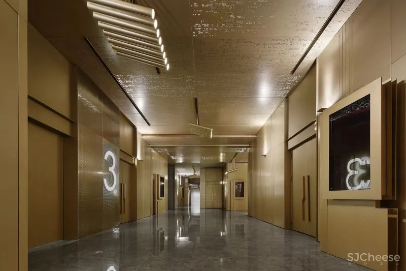 未来感爆棚,玩转影像化信息流的影院空间丨壹正企划 罗灵杰-龙慧祺