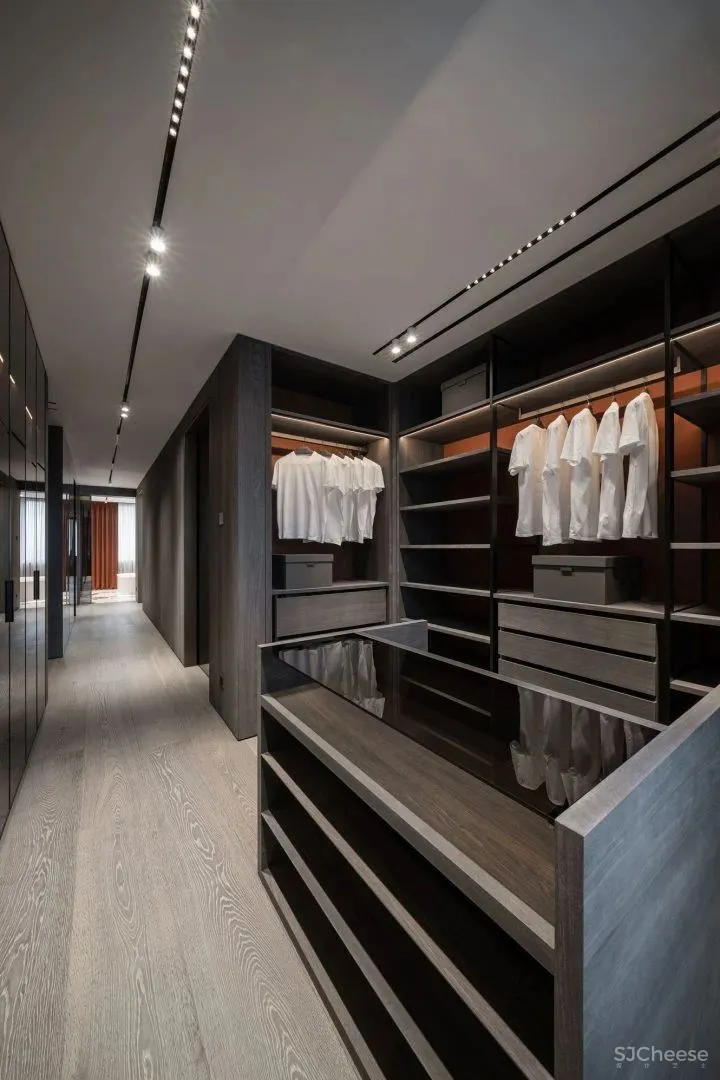 290㎡双层豪宅,大理石与黄铜的碰撞,轻奢又复古!