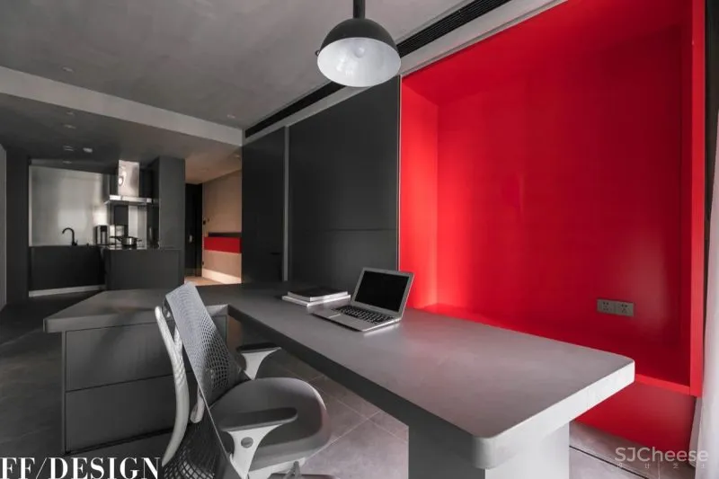 骚动的红 | 明而暖的独居空间