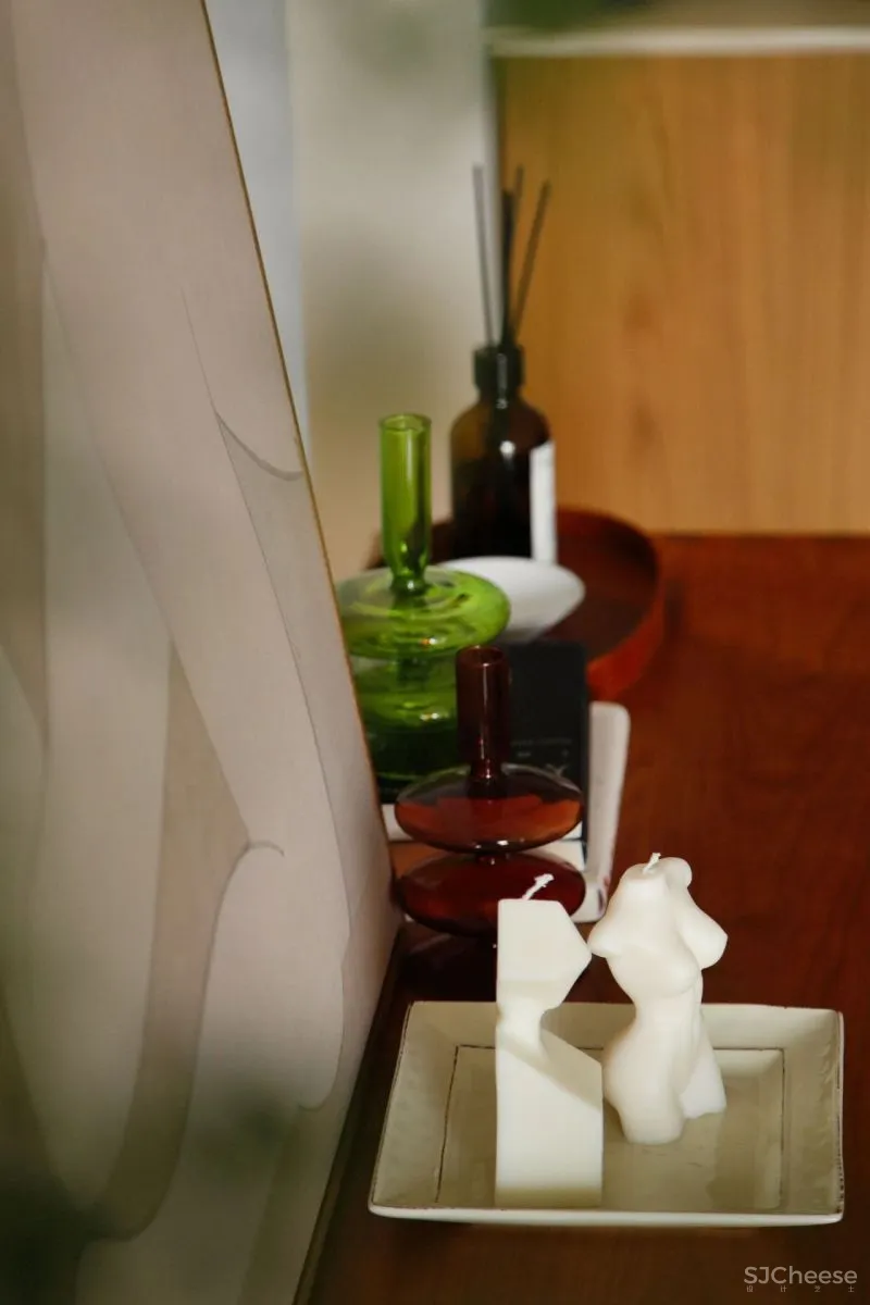 99㎡舒适两人居，舍弃一间房，Get衣帽间 独立工作区！