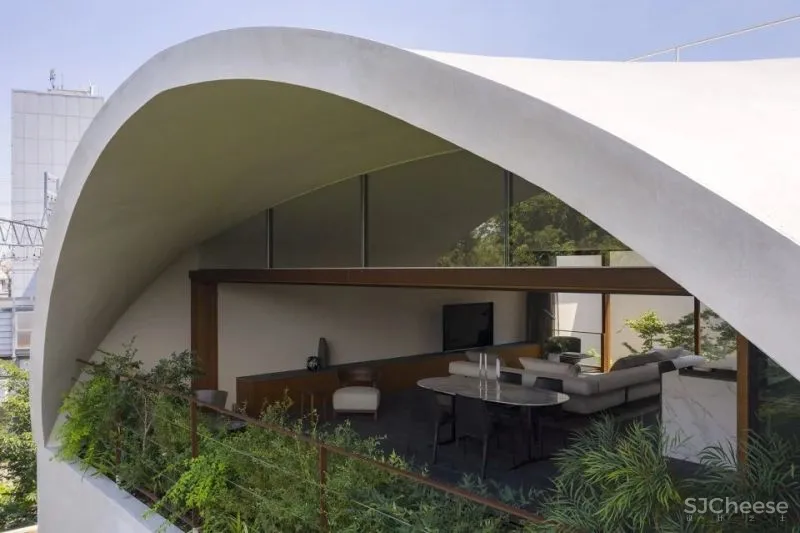 新作 三种空间,三种庭院 Sky Cave诊所和住宅 IKAWAYA Architects