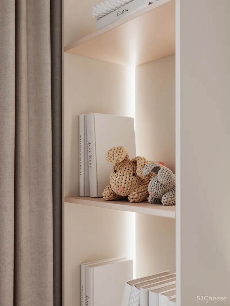 80㎡ 两室一厅，大理石、黄铜、原木这么搭更有轻奢范儿！