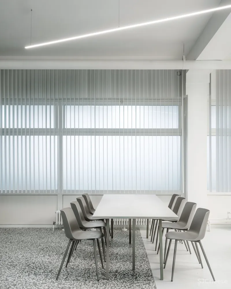 70年老破旧,改完亮三倍!极简设计也能这么有活力